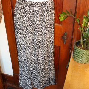 Black and White Bohemian printed maxi skirt